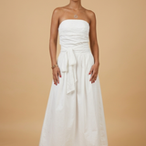 Witte Off-Shoulder Jurk met Kant, Overslagdetail & Striksluiting