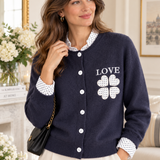 Donkerblauw vest met LOVE-borduursel en stippen – dames