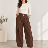 Bruine ballonbroek met plooien – detail