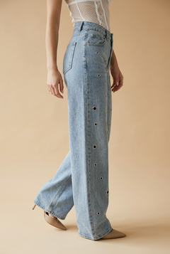 Wide Leg Denim met Eyelet Details