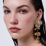Bloemenoorbellen Goudkleur – Elegant & Opvallend